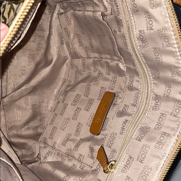 Tan MK purse - Picture 5 of 6